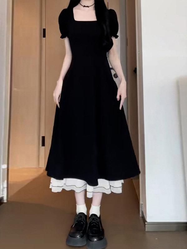 ・スタイル: 法式風・主な素材: ポリエステル90-95%・柄: 拼色・カラー展開: ブラック・サイズ展開: S,M,L,XL・袖丈: 短袖・スカート丈: 短め・スカート型: Aライン・ネックライン: スクエアネック・袖型: ボリュームスリーブ・ウエストライン: ハイウエスト