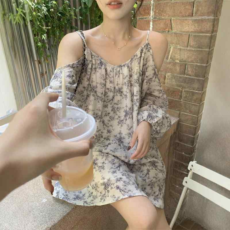 ワンピース レディース 春夏 かわいい フラワープリント Vネック 露肩 デザイン ロングスリーブ 泡泡袖 ゆったり プリンセススカート 中丈 切り替え 加工 涤纶 ポリエステル 素材 軽量 通気性 甘め 清新 スタイル シングルピース セットアップ フ