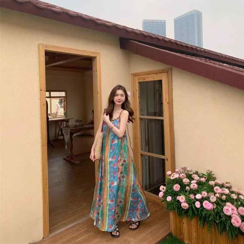 ・パターン: 碎花・スタイル: 吊带款・組み合わせ: 単品・スカート丈: ロング・スカートタイプ: 吊带裙・ネックライン: Uネック・袖タイプ: スリーブレス・ウエスト: ルーズ・トレンド要素: バックオープン・色: 花柄・サイズ展開: S、M、L、XL、XXL・スタイルタイプ: フレッシュスイート・カラー: 花色・首元: プルオーバー・スカートカテゴリ: ワンピース