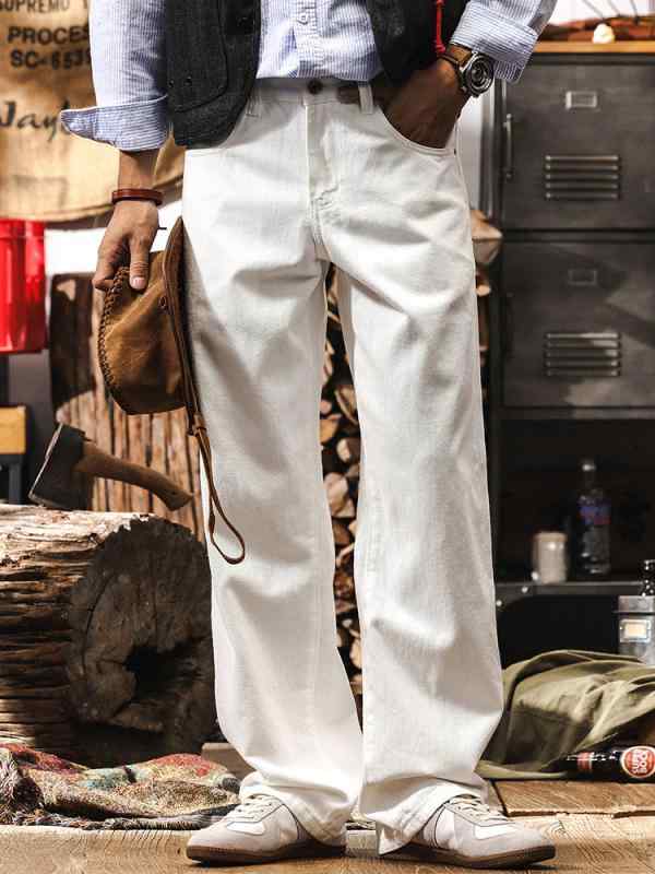 ・スタイル: カジュアル・カテゴリ: 牛仔裤・主な素材: 綿・パンツタイプ: 直筒型・パンツ丈: ロング・ウエスト: ミッドライズ・フロント: ジップ・厚み: 薄手・シーン: カジュアル・ディテール: 5ポケット、鋲・ストレッチ: なし・裾: ストレート・加工: ウォッシュ、ノーアイロン・カラー展開: ホワイト、ブラック・サイズ展開: 28(47.5-55kg),29(55-60kg),30(60-65kg),31(65-70kg),32(70-75kg),33(75-80kg),34(80-87.5kg),36(87.5-95kg),38(95-105kg),40(100-110kg)・対象: 男性、成人、青少年