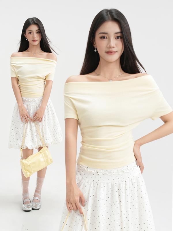 Rakuten - Tシャツ 女性用 夏 短袖 フレンチスタイル プリーツ加工 一文字肩 斜め肩デザイン スウィングカラー 修身型 普通丈 セットインスリーブ 甘め 清新 かわいい ミルクイエロー ホワイト アプリコット ライトブルー ブラック 接触冷感 吸湿速乾 軽量 通