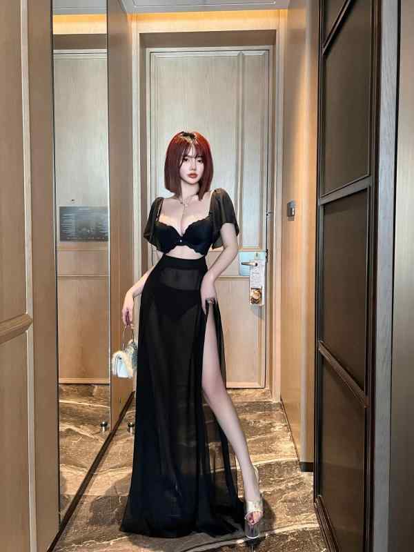ワンピース 女性用 セクシー 透け感 Vネック 短袖 フレアスリーブ ロング丈 雪纺 軽量 通気性 吸湿速乾 接触冷感 ブラック ホワイト 夏 春夏 スリムフィット ボディカバー ゆったりシルエット 私服 ナイトウェア インナードレス スカートセット