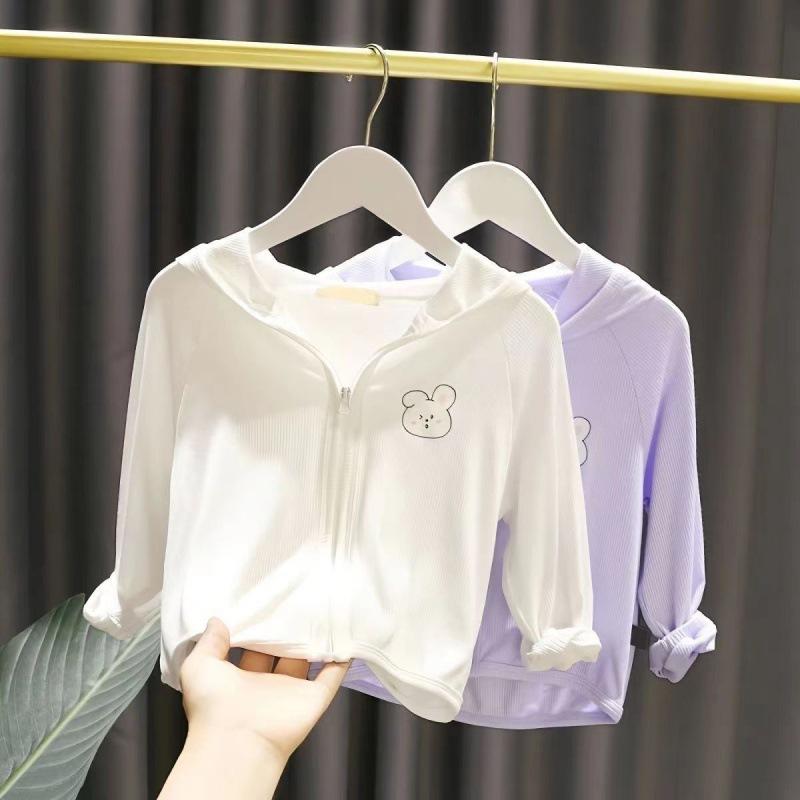 Children's clothing for ages 3-6, boys and girls, sun-resistant, summer wear, cooling touch, ultra-thin, UV protection, rayon, recycled fiber, white, purple, breathable, moisture-wicking, quick-drying, lightweight, matching parent-child outfits, everyday wear.