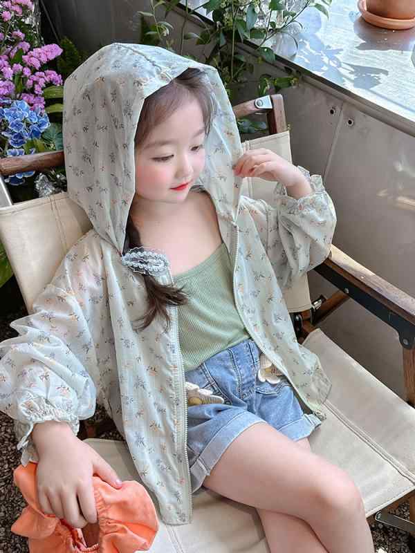 女児 キッズ 女の子 夏 春夏 防暑 防晒 服 トップス 薄手 長袖 フード付き プルオ...