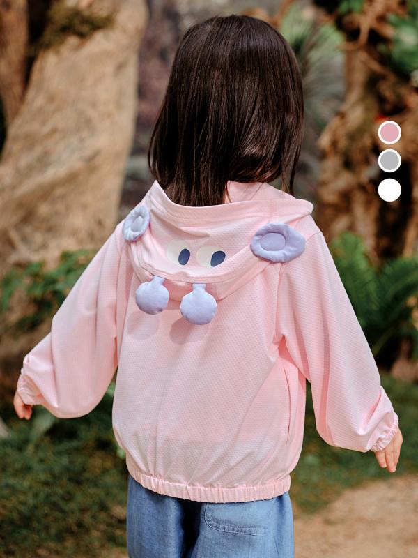 ・カテゴリ: 子供服・主な素材: ポリエステル85.3%、スパンデックス14.7%・重さ: 約186g・カラー展開: 草莓アイスクリームピンク、波しぶきホワイト・サイズ展開: 80、90、100、110、120・フード: あり（取り外し不可）・機能: 紫外線防止
