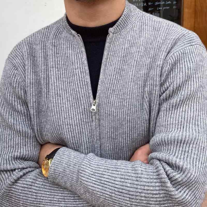 ニット カーディガン メンズ 秋冬 長袖 ゆったりシルエット 丸首 化繊混紡 ポリエステル 高機能 洗濯機洗い可能 ノーアイロン グレー ブラック ベージュ カジュアル レイヤード トップス 青少年向け ゆったりフィット 軽量 吸湿速乾 秋装 冬用 コー
