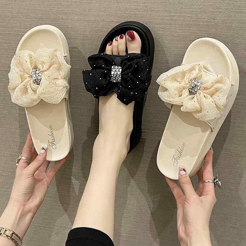 サンダル 女性用 夏用 通勤 かわいい バタフライボウ 厚底 ワイドストラップ 丸トゥ 黒 ベージュ PVC素材 防水 防滑 軽量 ビーチサンダル 増高 ルームシューズ カジュアル 汎用