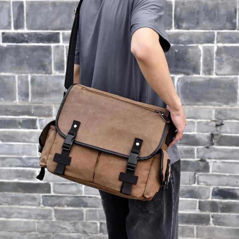 ・スタイル: 都市簡約・素材: 帆布・機能: 防水、耐磨・柄: 純色・流行要素: スプライス・カラー展開: 深灰色、浅棕色、カーキ色・裏地素材: ポリエステル・適用シーン: 日常・適用性別: 男・カテゴリ: メンズ斜めがけバッグ