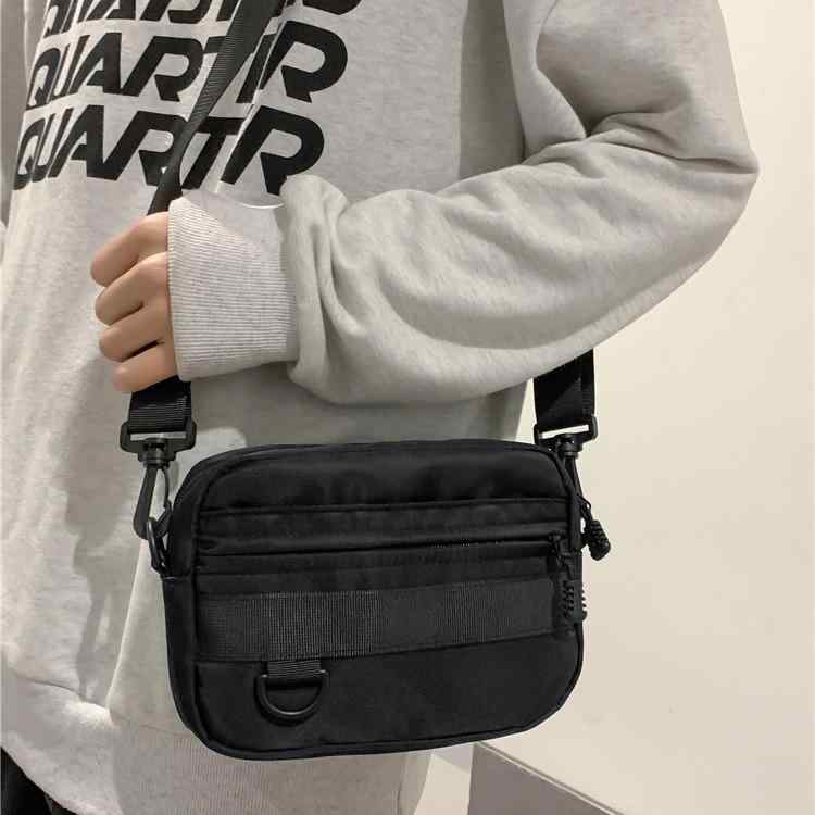 Rakuten - メンズ 斜めがけバッグ シングルショルダーバッグ ミニバックパック 超軽量 牛津布 条紋柄 車縫線 ブラック ホワイト ブルー グリーン 涤纶裏地 通勤 普段使い レジャー 旅行 8インチ 収納 ユニセックス カジュアル バックパック 肩掛けバッグ メン