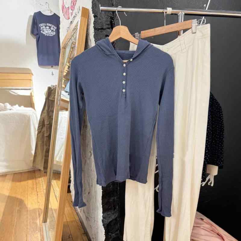 ・主な素材: 綿70%〜80%・スタイル: 清新風・ネックライン: 丸首・袖丈: 長袖・袖型: 通常袖・フィット感: スリムフィット・丈: 普通丈・カテゴリ: Tシャツ・サイズ展開: 均码