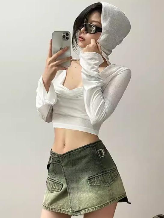 レディース 長袖 フーディー Tシャツ 短丈 透気性 防晒 修身 立体装飾 純色 白色 秋 私服 かわいい スパイシー セクシー 普段使い 軽量 吸湿速乾 コットン 混紡 ビッグシルエット Vネック カジュアル トップス 秋冬 レイヤード コーディネート