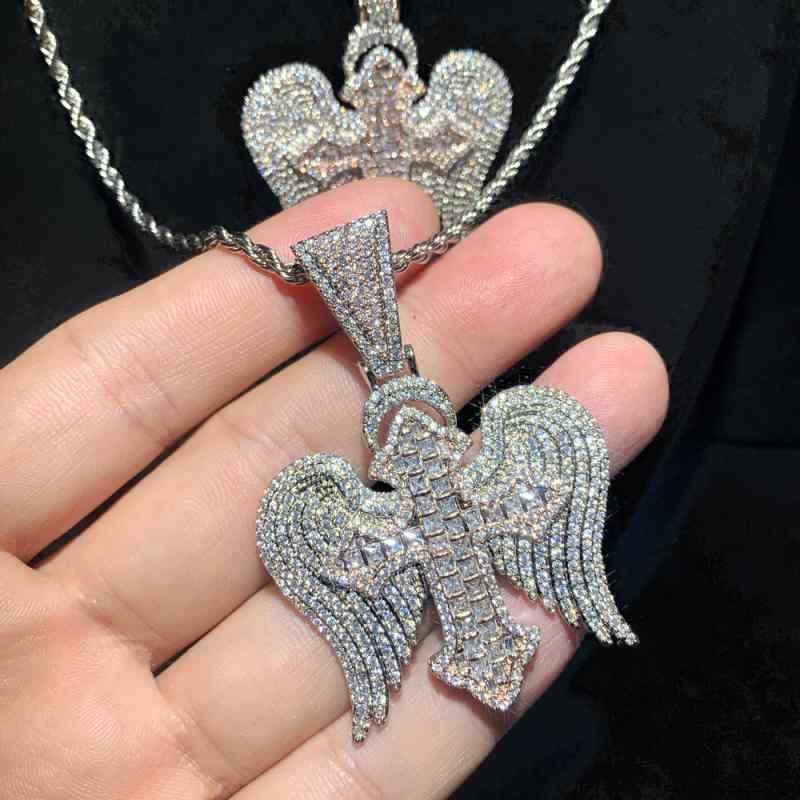 メンズ ネックレス 十字架 翅膀 ジルコニア ペンダント ヒップホップ スタイル 個性派 アクセサリー 麻花チェーン 白金 ローズゴールド 切り替え デザイン 夏 ファッション 軽量 51cm 80cm 調整可能 銅 素材 トレンド アイテム