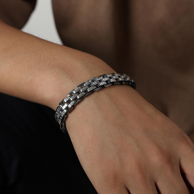 Other , Materials - メンズ ブレスレット 手首アクセサリー チタン製 ステンレススチール 3連 フラットチェーン 幾何学デザイン 街頭 ヒップホップ スタイル 個性派 ファッション アイテム 夏 ポリッシュ加工 ビジネスギフト 人気 トレンド 軽量 耐久性 シンプル モダン
