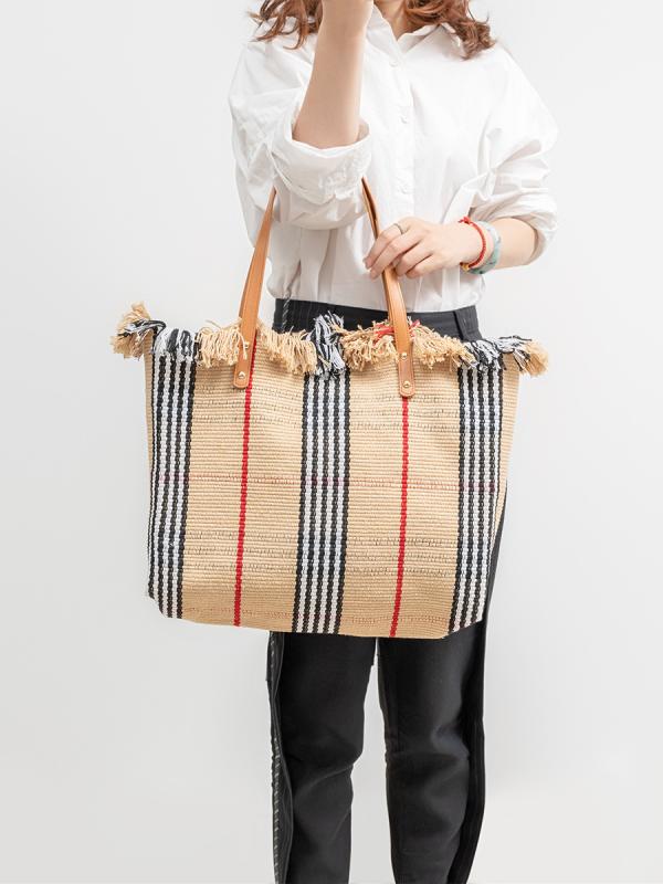 トートバッグ レディース キャンバス ショルダーバッグ ビーチバッグ 軽量 大容量 肩掛け フリンジ 刺繍 タッセル付 おしゃれ 個性的 カジュアル 普段使い 通勤 通学 旅行 マザーズバッグ オールシーズン ホワイト