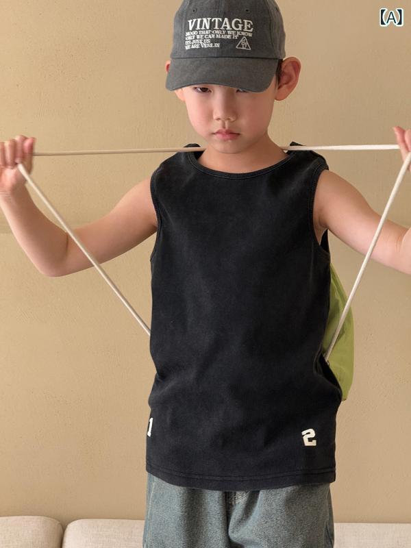 Rakuten - キッズ 男の子 女の子 無袖 ニット タンクトップ コットン 柔らかい 生地 丸首 ストライプ 柄 かわいい ストリート スタイル 夏 春 秋 通年 普段使い 軽量 薄手 トップス 子供服 黒 ブラウン ブルー 90cm から 150cm 対応