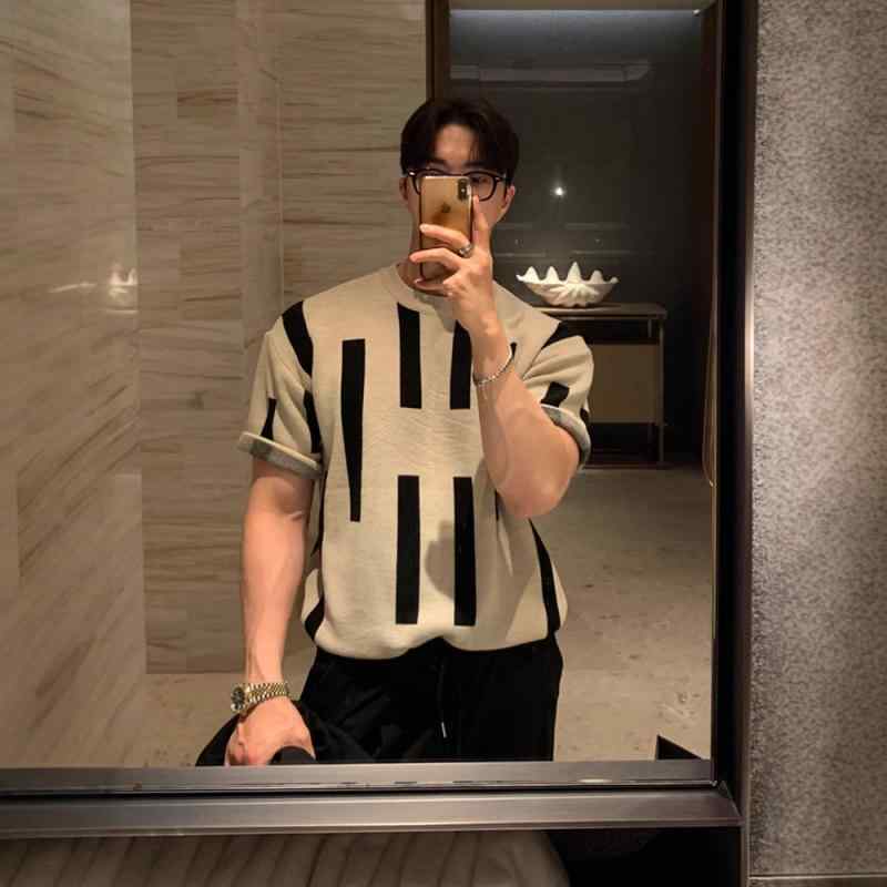 メンズ Tシャツ トップス 丸首 デザイン ニット 短袖 韓国風 潮流 レトロ 軽熟風 上衣 ゆったり シルエット ポリエステル 素材 吸湿速乾 伸縮性 軽量 通勤 普段使い 部屋着 カジュアル ベーシック アイボリー カーキ ベージュ系 グレー ブラッ