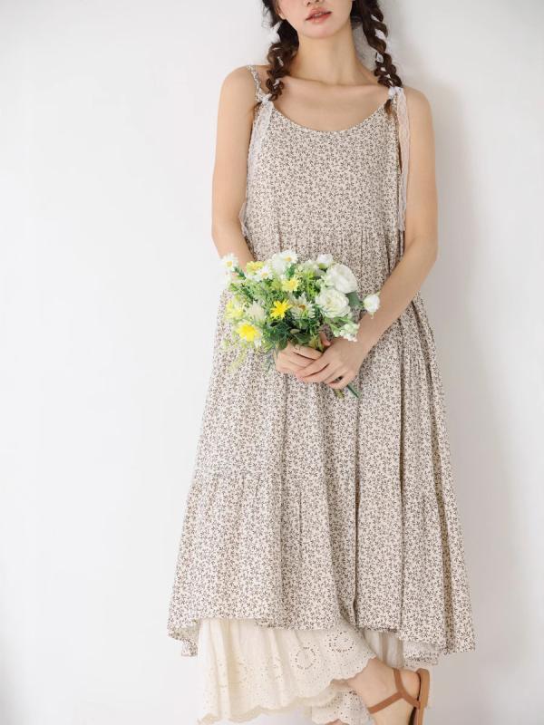 ・主な素材: 綿90-95%、麻・柄: 碎花・スタイル: 日系、日韓レジャー、甘美清新・加工: 印花・デザイン: セットアップ・組み合わせ: 単品・スカート丈: ミディアムロング・スカート型: Aライン・ネックライン: Uネック・袖丈: スリーブレス・ウエスト型: ルーズ・流行要素: リボン・カラー展開: グレー、コーヒー・サイズ展開: ワンサイズ