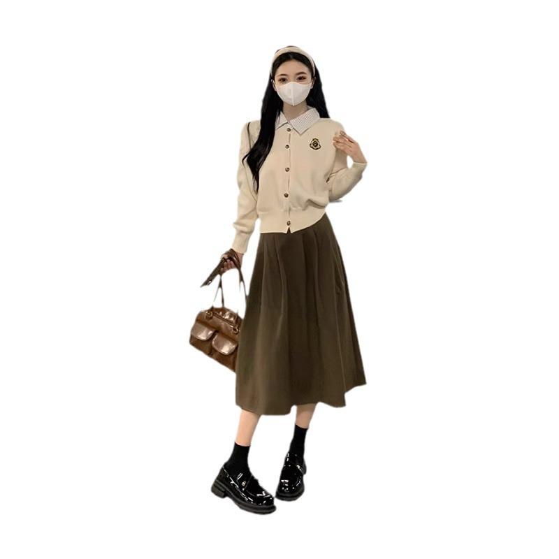 Other - レディース 秋冬 学院風 ポロカラ フェイクツーピース ニットセーター トップス 長袖 ポリエステル 素材 無鉄 処理 セットアップ ミッドレングス スカート 甘め スタイル 杏色 上衣 コーヒー色 スカート ゆったり サイズ スリム 効果 コットン風
