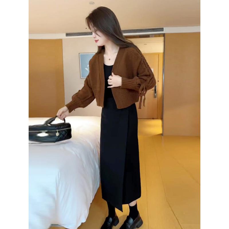 Work Clothes （Office） - レディース ニット セットアップ 秋冬 毛糸 ニットカーディガン スリム スリット スカート 長め スカート 蝶結び リボン 深色 暖色 気質 通勤 都市 スタイル 飛肩袖 長袖 ポリエステル 95% 以上 ハイウエスト スカート ワイド シルエット 暖