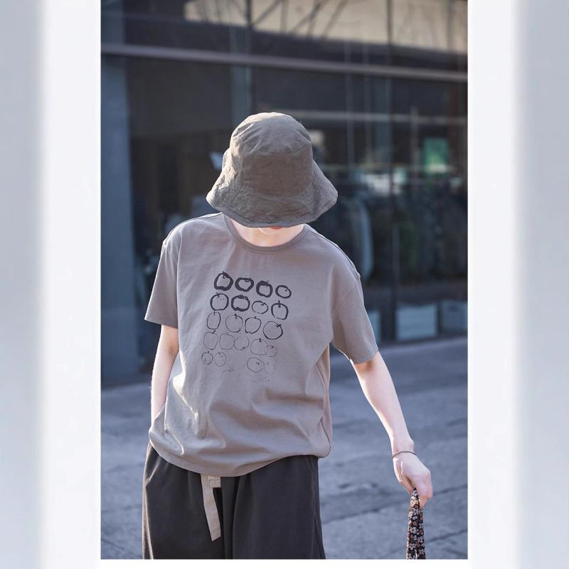 Tシャツ レディース 短袖 綿素材 灰色 印花 りんご柄 果物プリント 丸首 ゆったりシルエット 中長丈 清涼感 肌触り 夏 通勤 カジュアル..