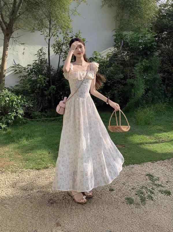 ・カテゴリ: 連衣裙・スタイル: 通勤風・主な素材: ポリエステル70-80%・柄: 碎花・スカート丈: 中長・スカート型: A字・ネックライン: 方領・袖丈: 無袖・腰型: 高腰・カラー展開: 画像色・サイズ展開: S,M,L,XL