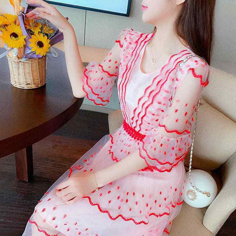 乐天商城 - ワンピース レディース 夏 網纱 雪纺 刺繍 フレアスリーブ ロングスリーブ フレンチ かわいい フレア ウエストシェイプ スリム 膝上丈 超短丈 ラウンドネック チュール レース フラワー柄 フラワープリント 花柄 プリント 花柄刺繍 刺繍デザイン 軽