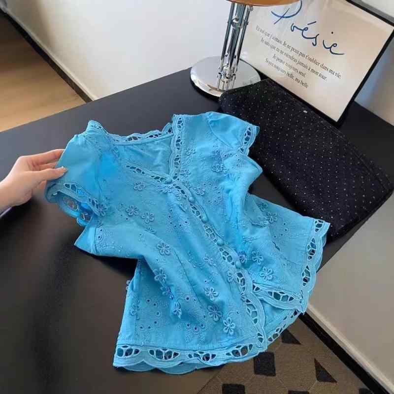 乐天商城 - レディース シャツ Vネック レースアップ 立体花柄 無袖 ポロ襟 プリンセススリーブ 夏 涼しい 軽量 修身 ブルー かわいい ゆったり 透け感 花柄デザイン フレンチスタイル 私服 御姐風