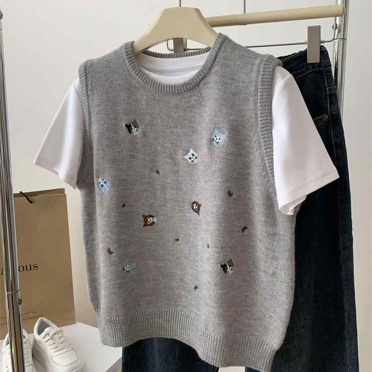 レディース ニット 馬甲 トップス 早春 キャミソール ゆったり レイヤード シャツ 韓流 刺繍 無地 シンプル 気質 優雅 涤纶 素材 米杏 銀灰 ゆったり シルエット 丸首 袖なし トップス レイヤード 服 秋冬 春夏 日常 外出 綿 混紡 軽量 伸