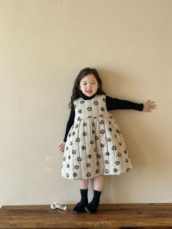 Rakuten - 女の子 ワンピース 冬 女児 厚手 綿 素材 無袖 吊り帯 プリンセススカート 花柄 黒 柔らかい 肌触り 裏地 ポリエステル 潮ファッション 中小童 3-8歳