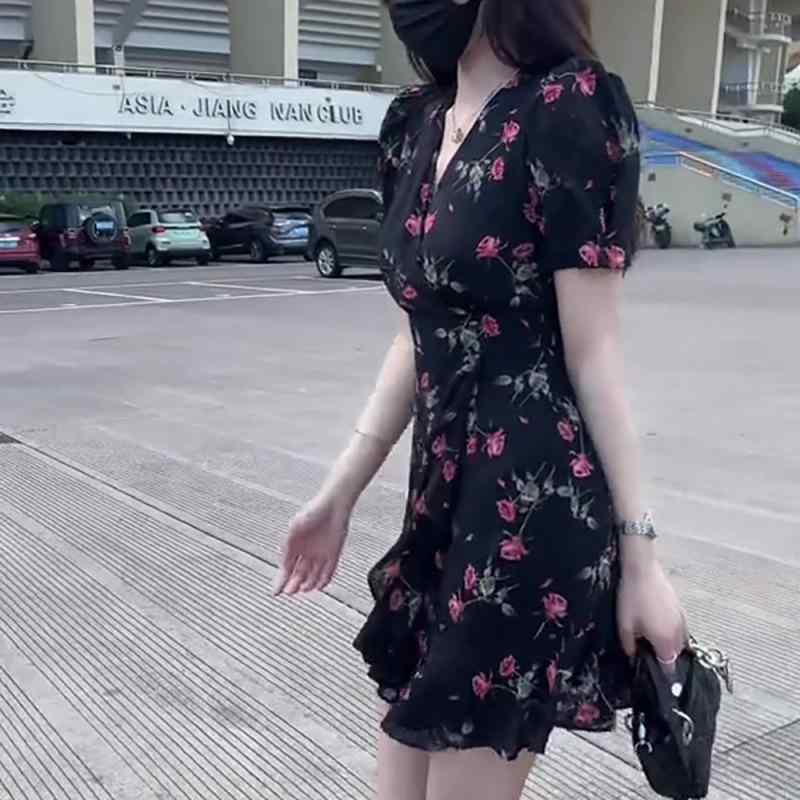 レディース ワンピース 夏 春夏 黒 街頭風 Vネック フリル 短袖 短スカート Aライン ウエスト切り替え 収腰 花柄 プリント ポリエステル タイバック ジッパー シングルピース トレンド スタイリッシュ 女性用 花柄ドレス 涼しい 軽量 フェミニン