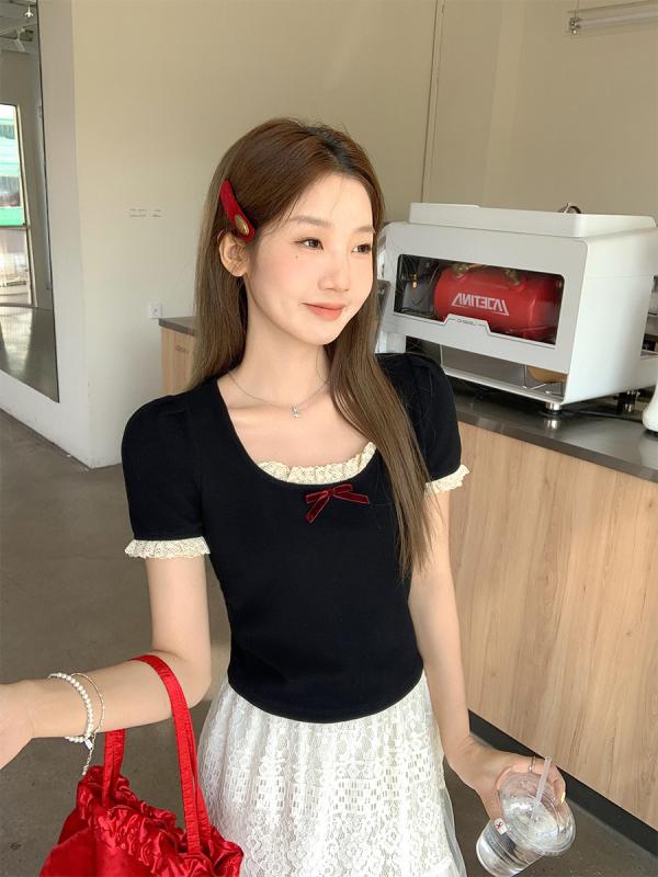 Rakuten - Tシャツ レディース 短袖 黒 春夏 韓国風 純欲 かわいい 蝶結び レース 切り替え デザイン 修身 方領 短丈 セットインスリーブ 日韓カジュアル トップス スパイシー ガーリー レースアップ ボウタイ フィット クロップド セクシー フェミニン レ
