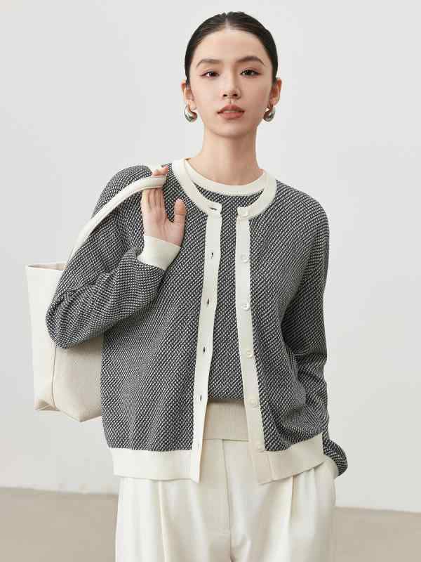 Rakuten - 針織 上衣 秋季 レディース 小香風 開衫 桑蚕絲 気質 開衫 外套 コットン 純色 単品 常规 長袖 圓領 螺紋 提花 黒白格 通勤 開衫 ボタン