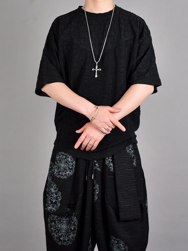 樂天商城 - メンズ Tシャツ 半袖 薄手 綿 混紡 素材 黒 色 格子 柄 切り替え デザイン 落肩 袖 丸首 ゆったり シルエット 透気性 夏 向け 青年 向け カジュアル スタイル 都市 ファッション 休日 着用 半袖 トップス ストライプ パターン 軽量 アイ