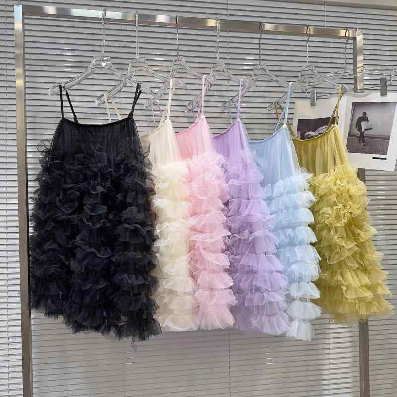 Rakuten - ワンピース 吊り帯 無袖 短丈 蓬蓬スカート 露背 網紗 純色 緑 ピンク 黒 夏 海辺 街頭風 切り替え 涤纶 聚酯繊維 軽やか フェミニン シルエット ガーリー