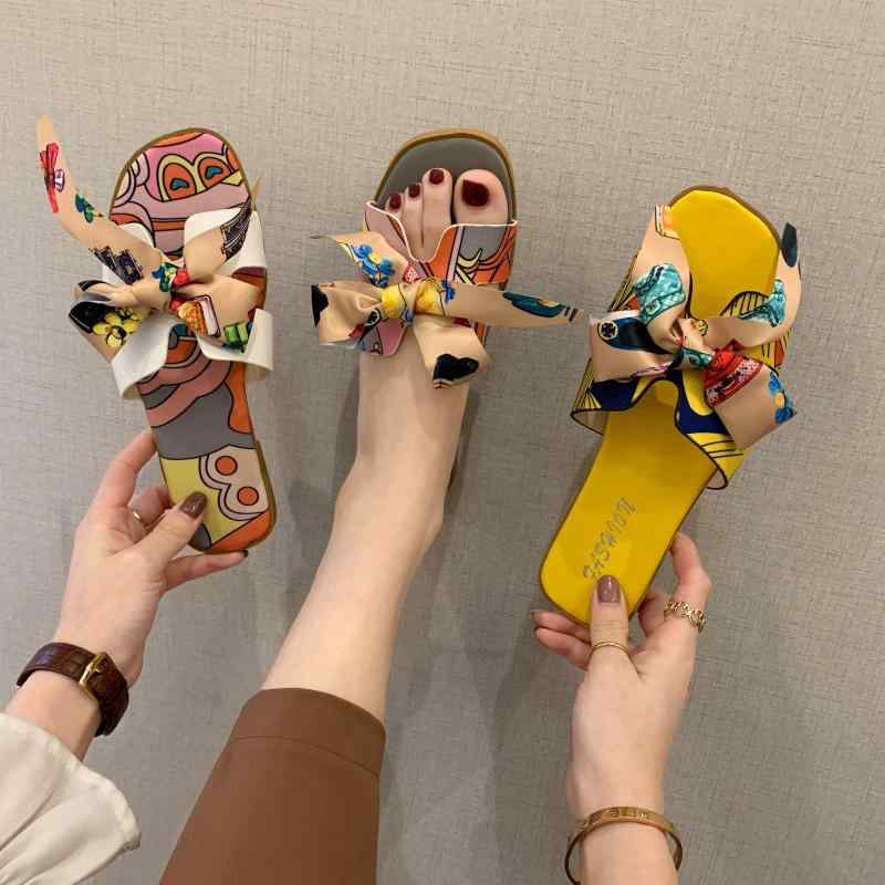 サンダル 蝶結び 花柄 レディース 夏 ビーチサンダル ぺたんこ フラットソール 痛くない 疲れにくい 歩きやすい 滑りにくい 軽量 柔らかい かわいい おしゃれ カジュアル リゾート 海 プール 旅行 室内 外履き 室内履き 履きやすい 涼しい 通気味