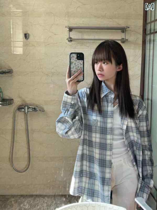 韓国 系の 格子縞の 復古 的な 長袖の シャツの 女性の 春秋の 新型の 毛の 日焼け 止めの シャツの 怠惰な 風の フランスの 上着の コート
