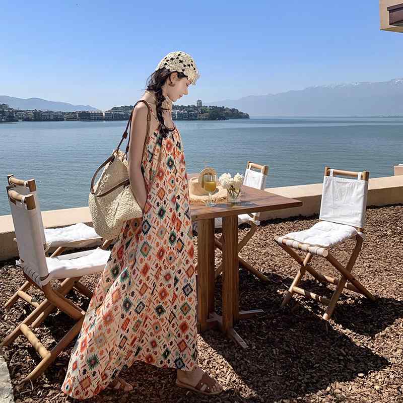 ワンピース リゾート風 ボヘビロテ Aライン Uネック ノースリーブ ウエスト高め 夏 ビーチ 海