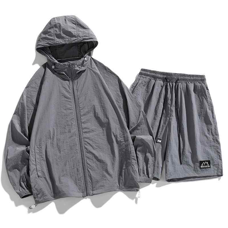 セット メンズ レディース セットアップ 日焼け防止 ジャケット ショートパンツ カジュアル アウトドア 普段使い 軽量 通気性 速乾 無地・スタイル: ベーシック・厚さ: 薄手・パンツ丈: ショートパンツ・トップススタイル: アウター・袖丈: 長袖・フード: 有り・主な素材: ナイロン100%・用途: スポーツ・カラー展開: ブラック、パープル、ダークグレー、ライトグレー、オレンジ・サイズ展開: S,M,L,XL,2XL,3XL・製品カテゴリ: メンズカジュアルセットアップ