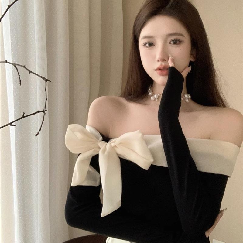 韓国風 一字領 長袖 デザイン感 打底衫 大きいサイズ 女の子 トップス 纯色 Tシャツ・主面料: ポリエステル・図案: 拼色・款式: 套头・袖丈: 長袖・工艺: 拼贴/拼接・版型: 修身型・衣長: 短款(40cm<衣长≤50cm）・领型: 一字领・袖型: 常规袖・流行元素: 撞色・颜色: ブラック、キャメル・サイズ展開: S,M,L,XL・主面料成分含量: 95%以上・風格类型: セクシー辣妹・产品类别: Tシャツ・主面料成分2含量: 30%以下・スタイル: 私服名媛・風格: 甜辣风・主な素材: ポリエステル・主面料成分2: ポリエステル・主面料成分: ポリエステル・主な素材: ポリエステル（ポリエステル繊維）・主面料成分含量: 95%及以上・色: ブラック、キャメル・主な素材: ポリエステル・主面料成分2含量: 30%以下