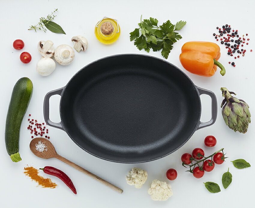 生活雑貨セレクトショップ FOR LDKのINVICTA キャセロール オーバル 27cm Casseroles Oval 琺瑯鍋 ほうろう鍋 ホーロー フランス製｜アングル2