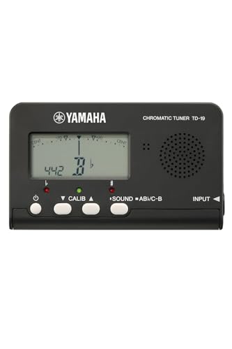 ブラック/-/TD-19BK2・Color:ブラック・パッケージ個数:1・見やすい液晶針式メーター採用・幅広い測定範囲 A0〜C8・美しい響きを作り出す純正長三度、短三度のガイドマーク付き・キャリブレーション機能搭載で様々なコンサートピッチに対応・オートパワーオフ機能搭載　電源:単4形乾電池2本（3V）（別売）ヤマハクロマチックチューナー　TD-19は測定範囲がA0〜C8と幅広く、高音域から低音域まで、さまざま楽器のチューニングが可能です。