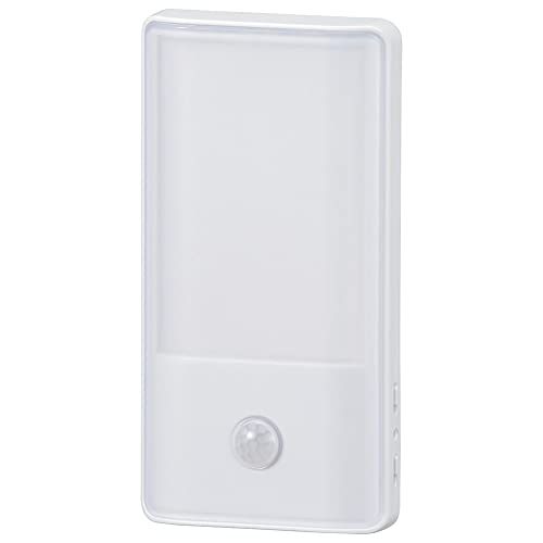 オーム(OHM) 電機 LEDナイトライト 明暗人感センサー式 電球色 フットライト 足元灯 コンセントタイプ ..