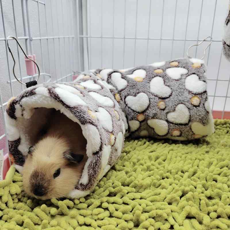 小動物用ハウス トンネル型 ハンモック 吊り下げ ふわふわ もこもこ 防寒 暖かい 冬用 ハムスター モルモット フェレット フクロモモンガ 小動物 ペット用品 ケージ用 寝床 ベッド 隠れ家 洗える シンプル ベーシック 定番