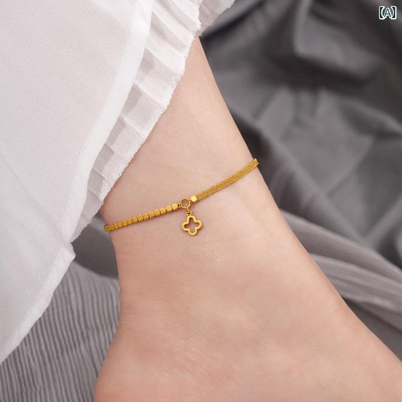 Anklets - アンクレット レディース チタン シルバー色 四つ葉のクローバー モチーフ 華奢 チェーン 足首 アクセサリー シンプル 金属アレルギー対応素材 付けっぱなし 調節可能 夏の足元 おしゃれ 軽い