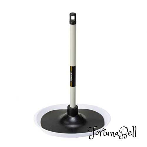 和・洋式トイレから節水型のトイレまで幅広くつまりを解消します。取り回しがラクな短柄仕様。トレイ付で清潔に保管ができます。材質/柄：Φ22.2スチールパイプにポリエチレン接着被膜、頭：合成ゴムサイズ/約W250*D205*H572*重量/約453g一部の便器にはご使用になれない場合があります。