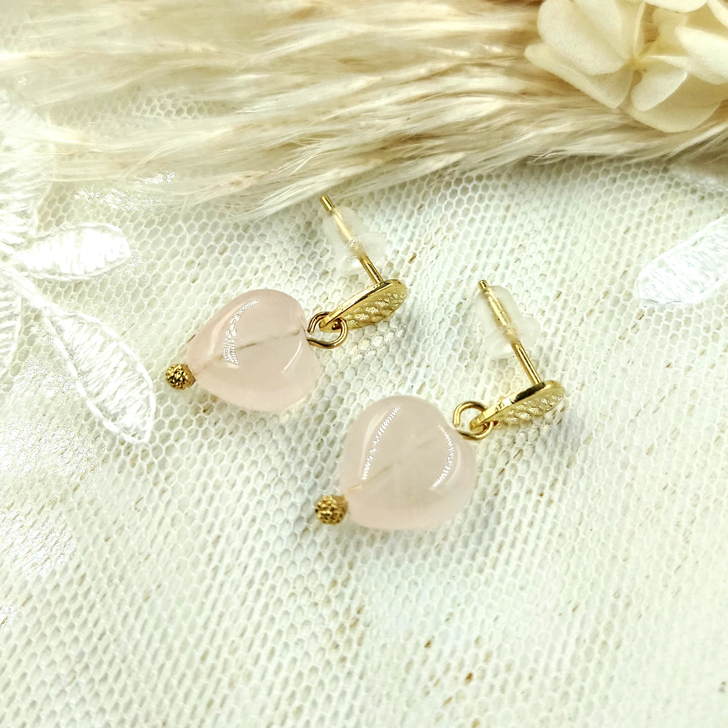 ローズクォーツのハートドロップピアス