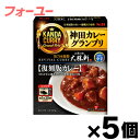 [商品区分：食品][メーカー：エスビー食品] 　 名称： カレー 商品特徴: 400店以上のカレー提供店舗が密集する東京神田で、年に1度開催される「神田カレーグランプリ」の第7回優勝店。 つけ麺と共に生まれた大勝軒の「カレー」が40年以上の時を経て「お茶の水、大勝軒」で復活。 当時のレシピを忠実に再現した、懐かしい昭和の味をお楽しみください。 召し上がり方： ・パウチの封を切らずに熱湯の中に入れ、5-7分間沸騰させてください。 内容量： 1個あたり200g 原材料: フライドポテト（国内製造）、豚肉、野菜(人参、にんにく)、ソテー・ド・オニオン、鶏豚エキス、カレー粉、砂糖、ポテトフレーク、はちみつ、リンゴペースト、ワイン、小麦粉、煮干しエキス、ポークエキス、食塩、ビーフオイル、かつお節エキス、粉末醤油、トマトペースト、インスタントコーヒー、香辛料/増粘剤(加工デンプン)、調味料(アミノ酸等)、カラメル色素、香 保存方法： 直射日光を避け、常温で保存してください。 賞味期限: 箱の底面に記載 注意事項: ・本品はレトルトパウチ食品です。保存料は使用しておりませんので、開封後は直ちにお召し上がりください。 発売元、製造元、輸入元又は販売元：： エスビー食品 174-8651 東京都板橋区宮本町38番8号 0120-120-671 広告文責: 株式会社 フクエイ　03-5311-6550 ※パッケージが変更になることがございます。予めご了承ください。 区分　日本製・食品