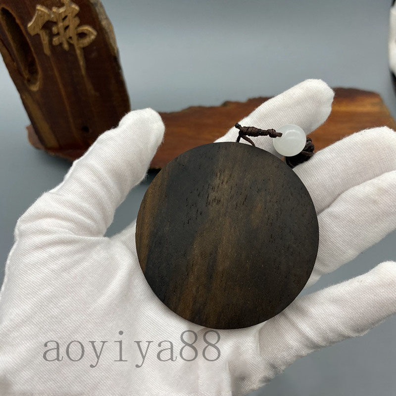 木彫り 木製 沈香 工芸品 吉祥 仏像 悪魔 自動車 装飾 ペンダント 平安釦 置物 精密彫刻 守り 祈る 風水 民間芸人手作 手工細作