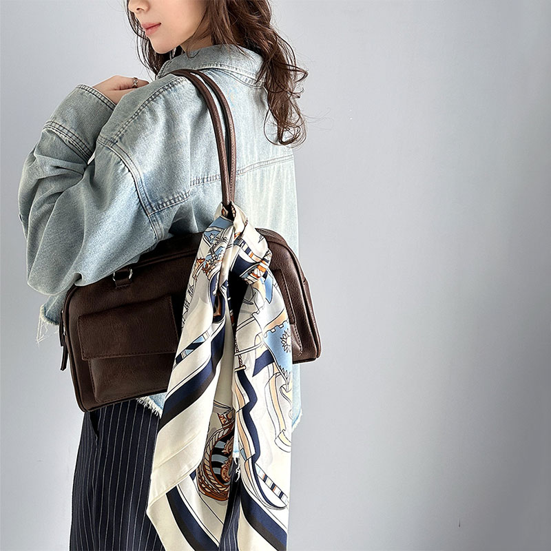 雑貨 スカーフ レディース 上品カワイイ 90cm × 90cm パネル 柄 シルク ライク 大判スカーフ マルチ ス..