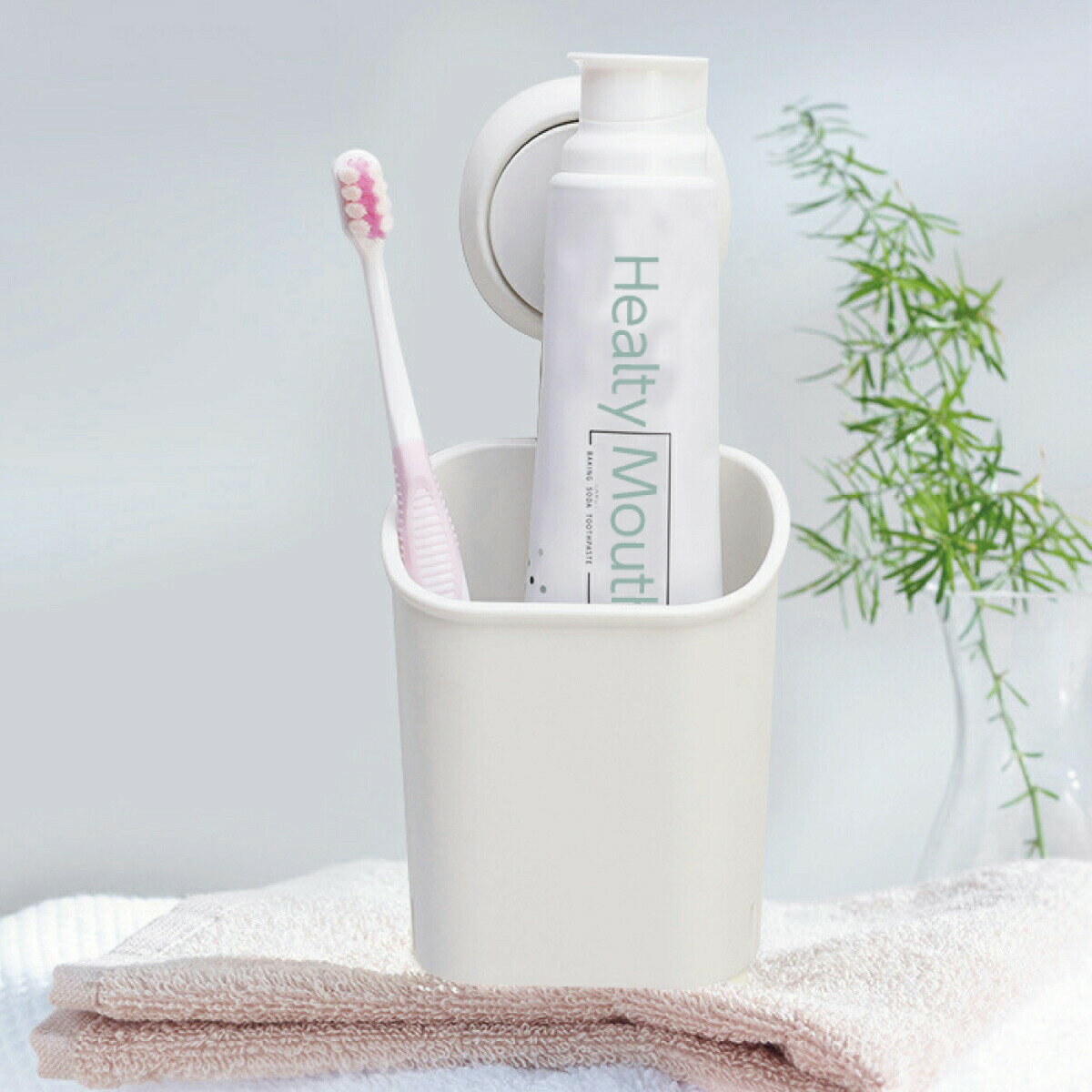 Glowcart楽天市場店の吸盤歯ブラシホルダー 歯ブラシホルダー 吊り下げ 歯ブラシスタンド 衛生的 収納 歯ブラシ立て 洗面所 洗面台 吸盤式 新生活 taili-tooth-cup｜アングル2